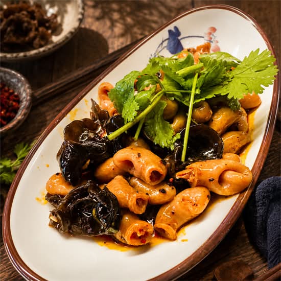 捞汁脆鱼肚 Crispy Fish Maw with Sauce